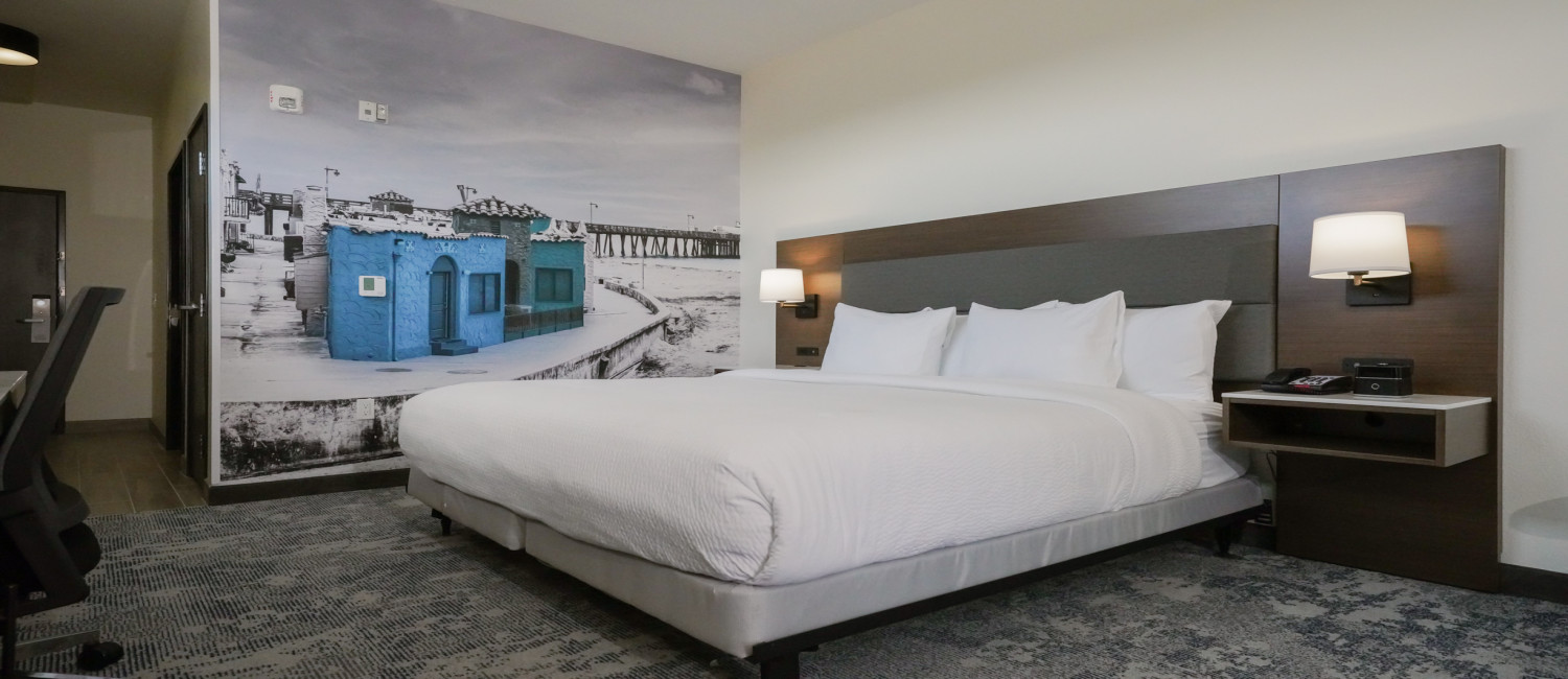 A VARIETY OF COMFORTABLE GUEST ROOMS ARE AVAILABLE TO MEET YOUR NEEDS.